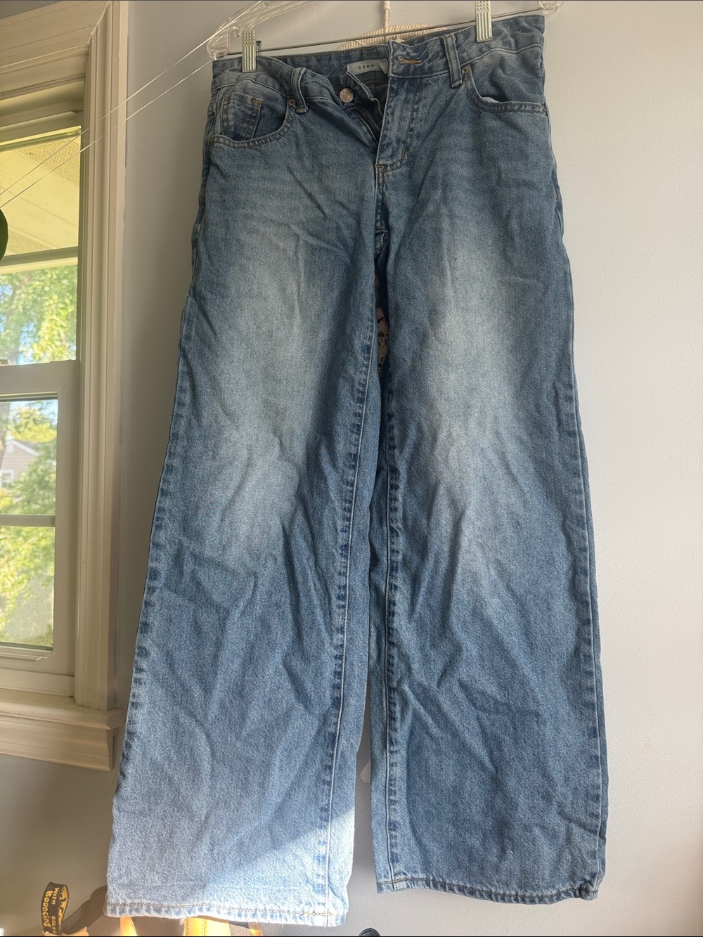 Light Blue Wide-Leg Women's Jeans - Casual Flare Fit